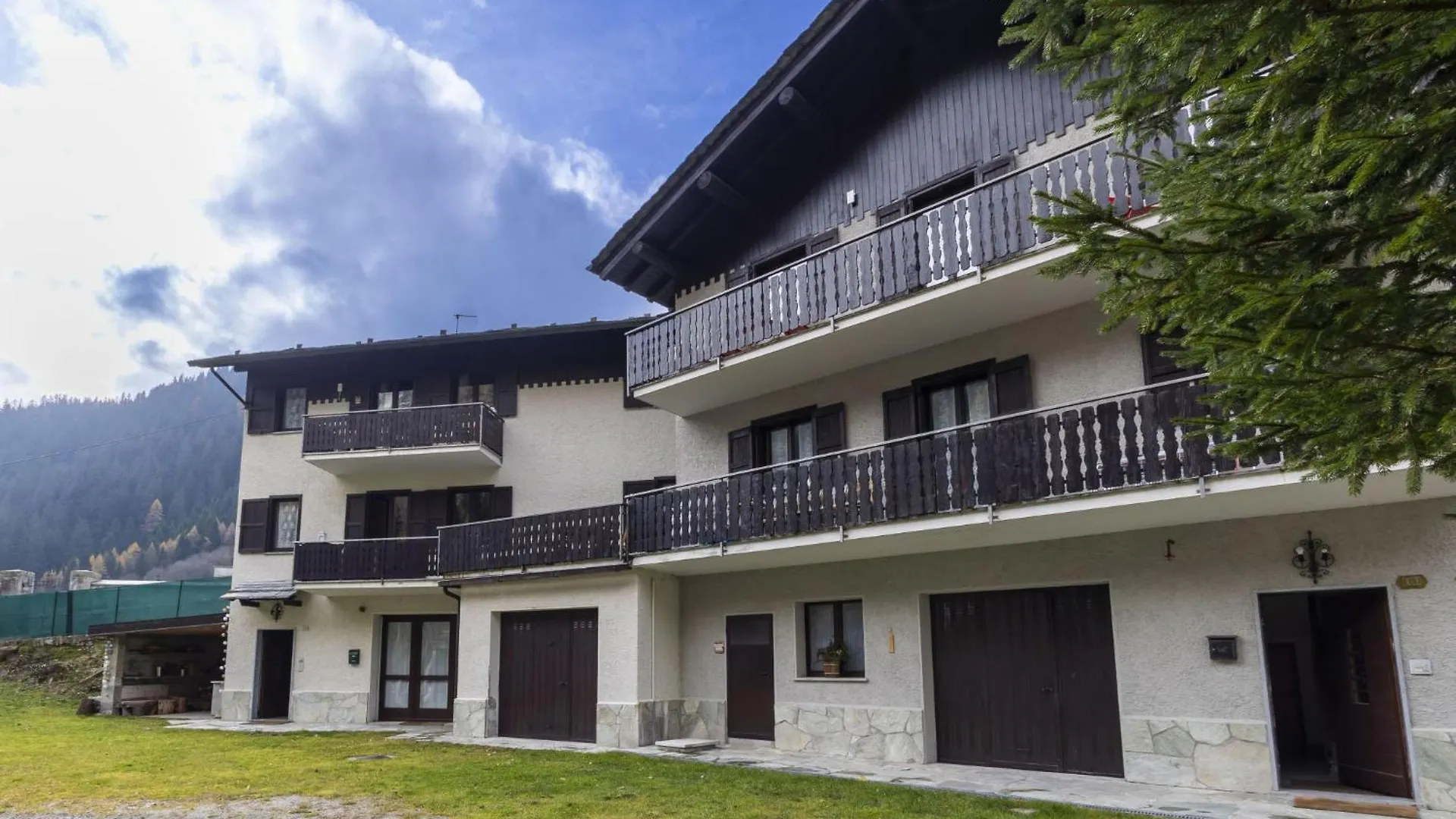 Apartment Isola Di Madesimo Apartments-1 By Interhome